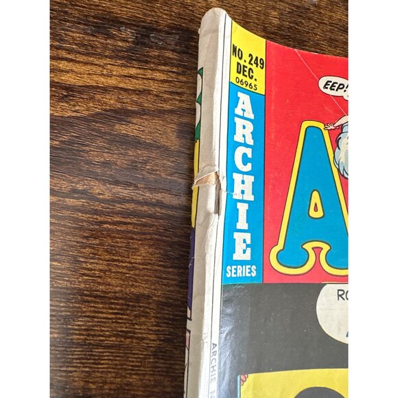 Archie Comics Archie Series No #249 December 1975 Edition Vintage Bagged Boarded - Picture 4 of 6